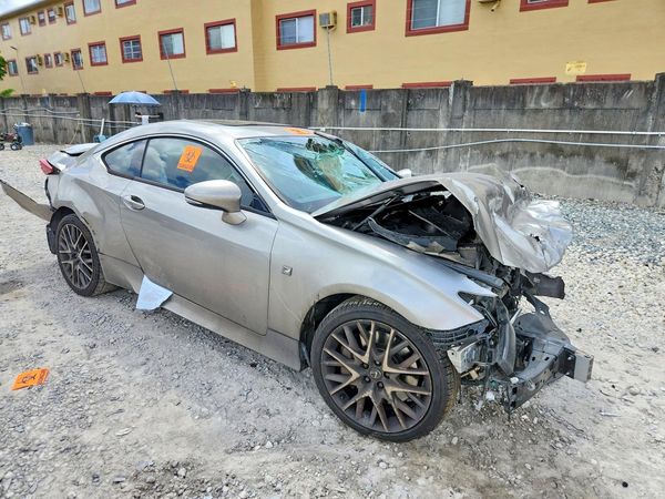 2016 LEXUS RC 200t — Passenger 3/4
