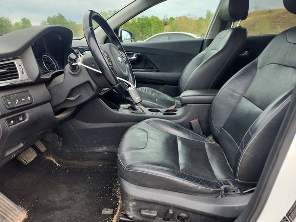 2017 KIA NIRO Touring / Touring Tech