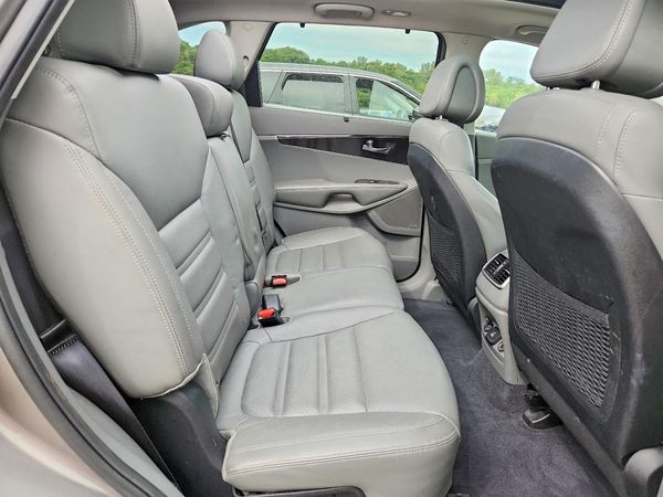 2016 KIA SORENTO