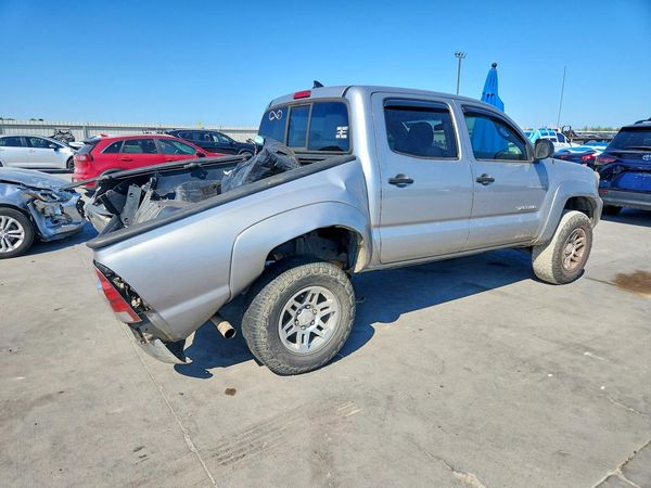 2015 TOYOTA TACOMA