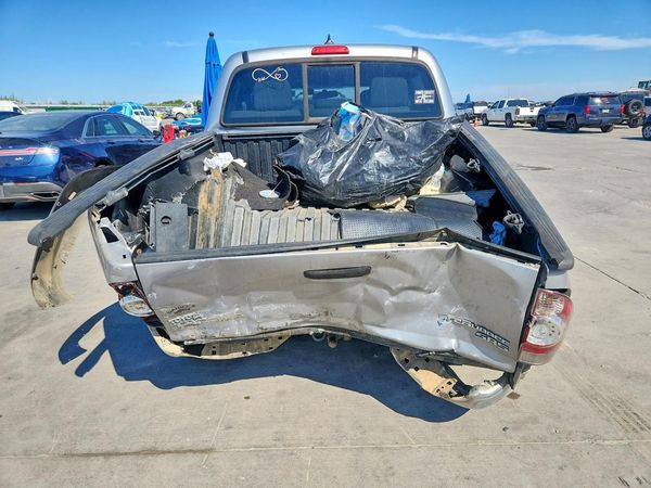 2015 TOYOTA TACOMA