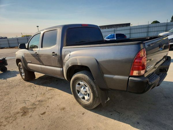 2014 TOYOTA TACOMA Delux Grade