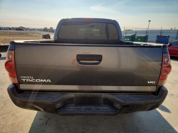 2014 TOYOTA TACOMA Delux Grade