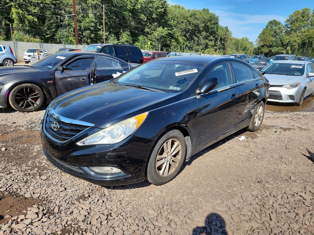 2013 HYUNDAI SONATA — Front 3/4