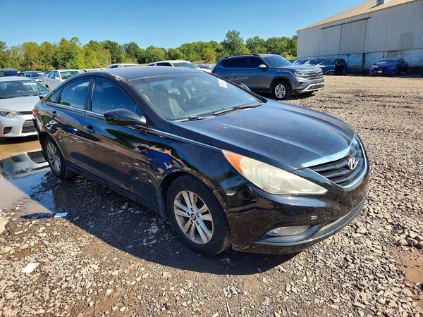 2013 HYUNDAI SONATA — Passenger 3/4