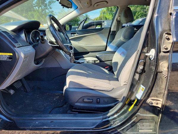 2013 HYUNDAI SONATA — DENT