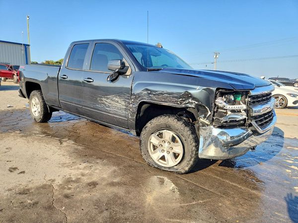 2018 CHEVROLET SILVERADO LT — Passenger 3/4