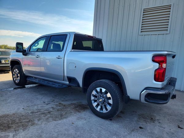 2022 CHEVROLET SILVERADO LT
