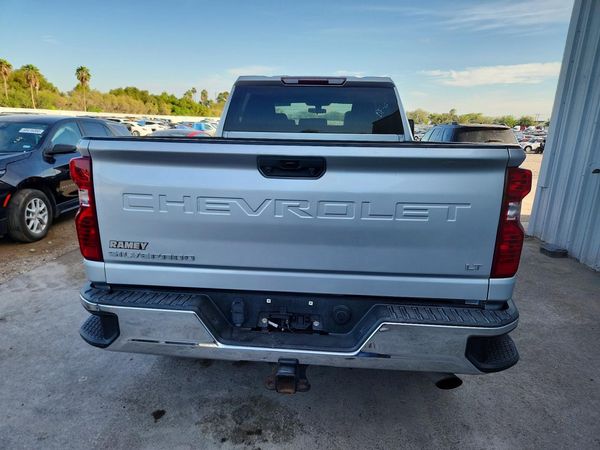 2022 CHEVROLET SILVERADO LT