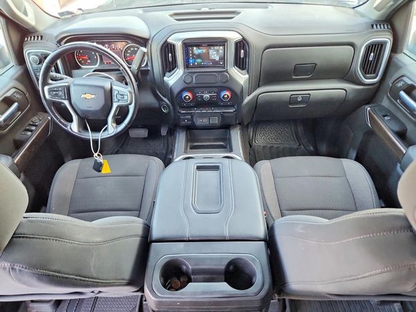 2022 CHEVROLET SILVERADO LT
