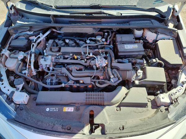 2021 TOYOTA COROLLA XSE — Engine bay