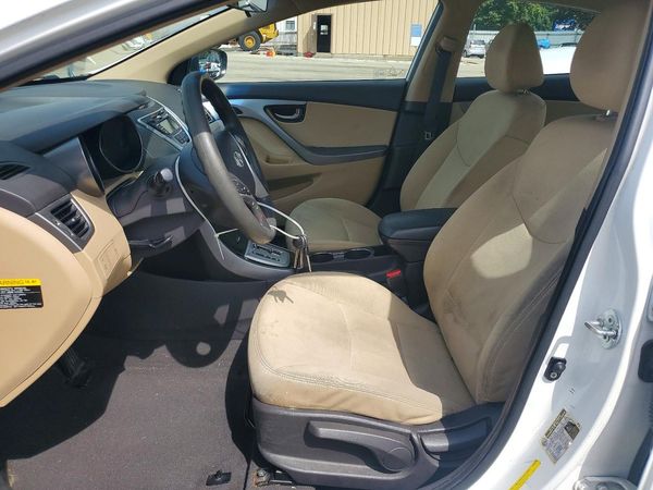 2012 HYUNDAI ELANTRA GLS(Middle grade) — DENT