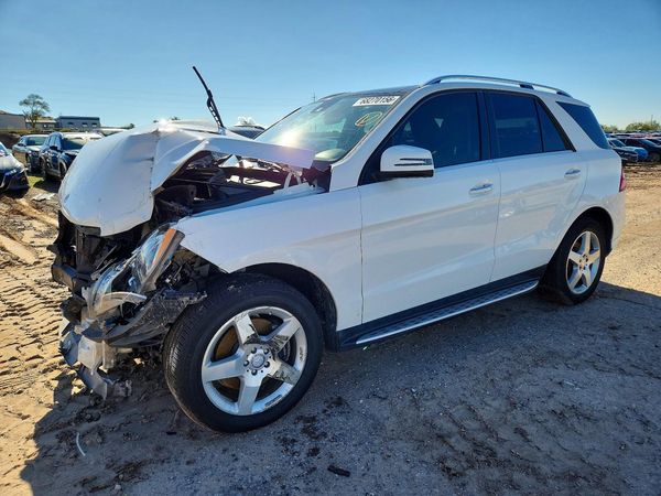 2014 MERCEDES-BENZ ML — DSFA — Front 3/4