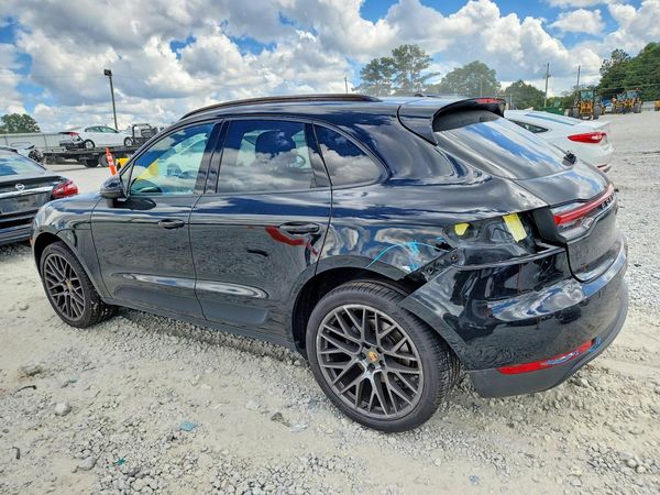 2020 PORSCHE MACAN