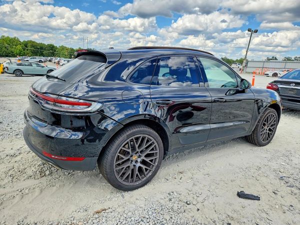 2020 PORSCHE MACAN