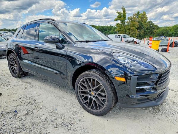 2020 PORSCHE MACAN