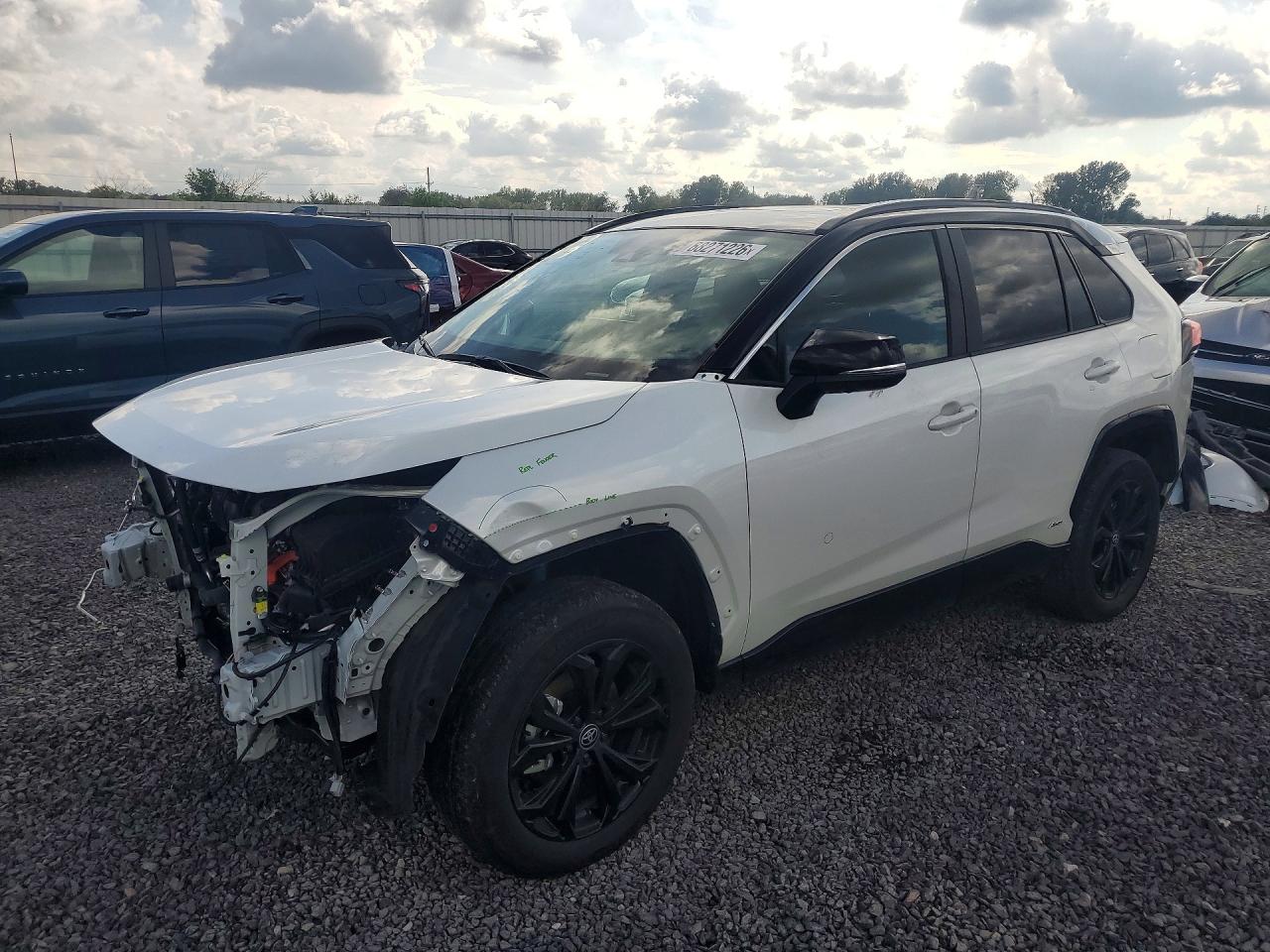 2025 TOYOTA RAV4 XSE