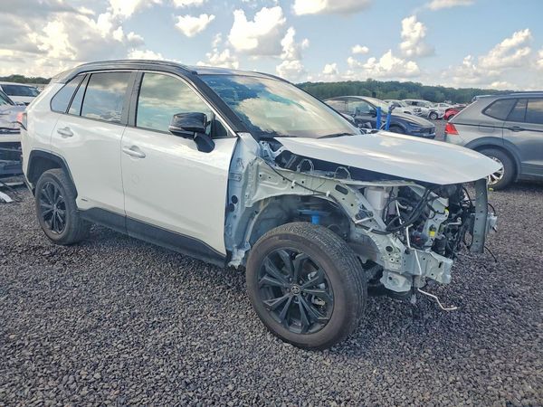 2025 TOYOTA RAV4 XSE