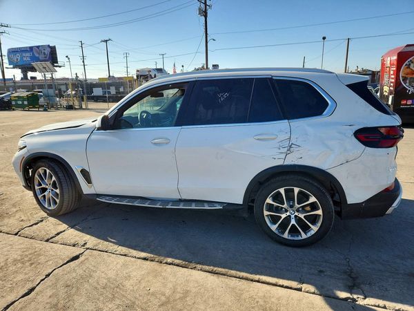 2026 BMW X5 sDrive40i