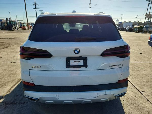 2026 BMW X5 sDrive40i
