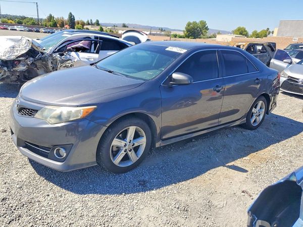 2013 TOYOTA CAMRY
