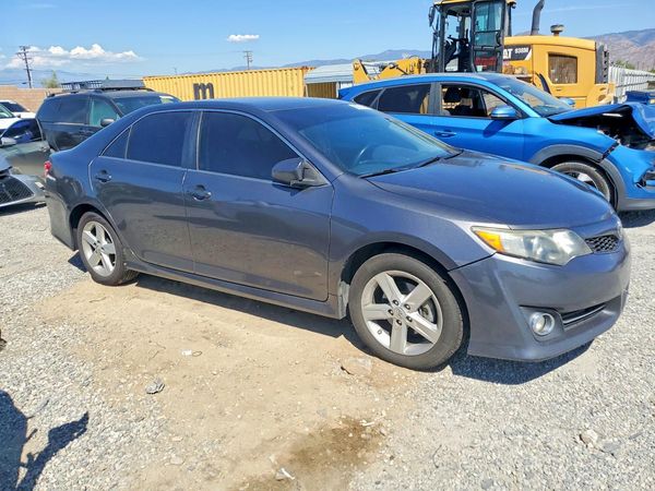 2013 TOYOTA CAMRY