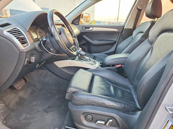 2014 AUDI Q5 Premium Plus — DENT