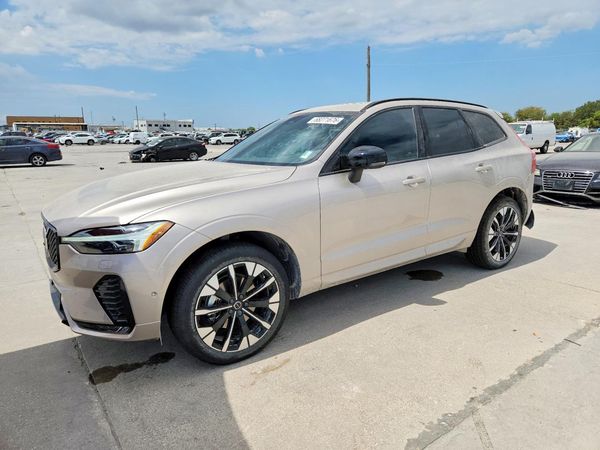 2026 VOLVO XC60 Plus Dark