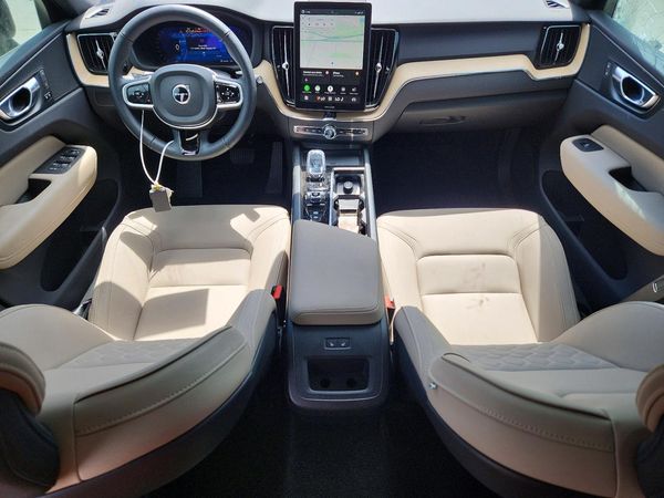2026 VOLVO XC60 Plus Dark
