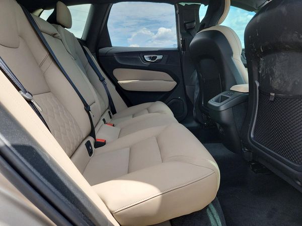 2026 VOLVO XC60 Plus Dark