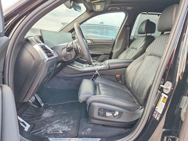 2026 BMW X5 M60i — DENT