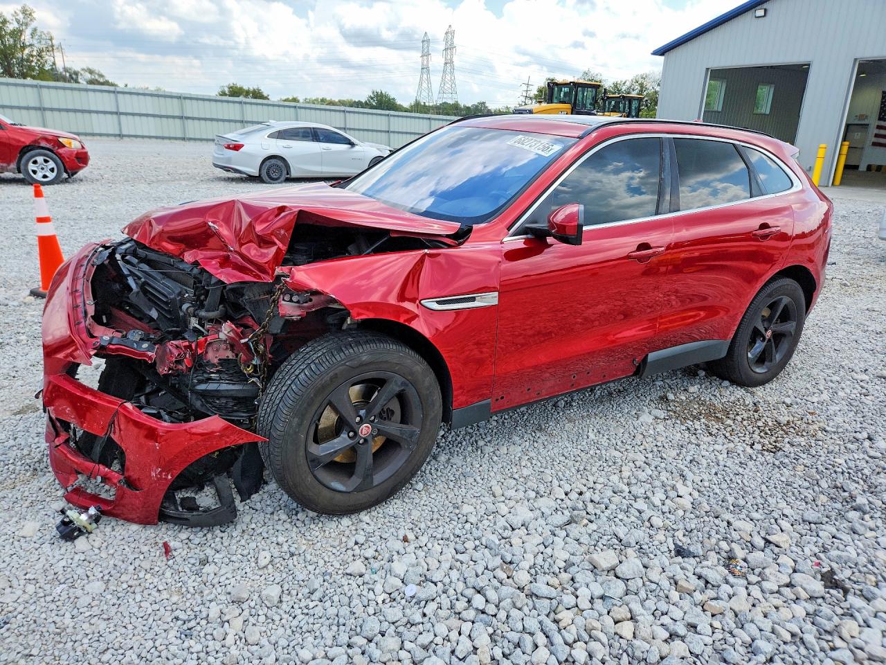 2019 JAGUAR F-PACE Premium — Front 3/4