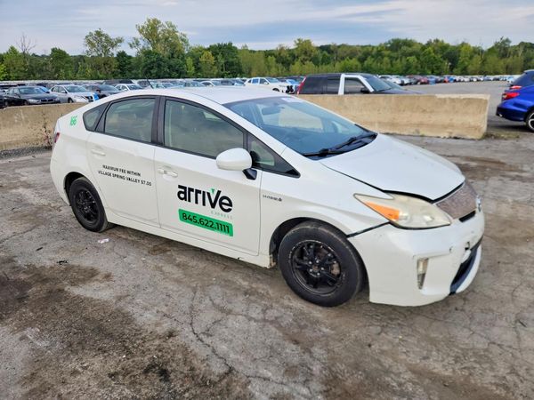 2013 TOYOTA PRIUS