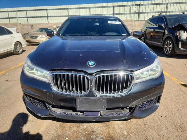 2016 BMW 750