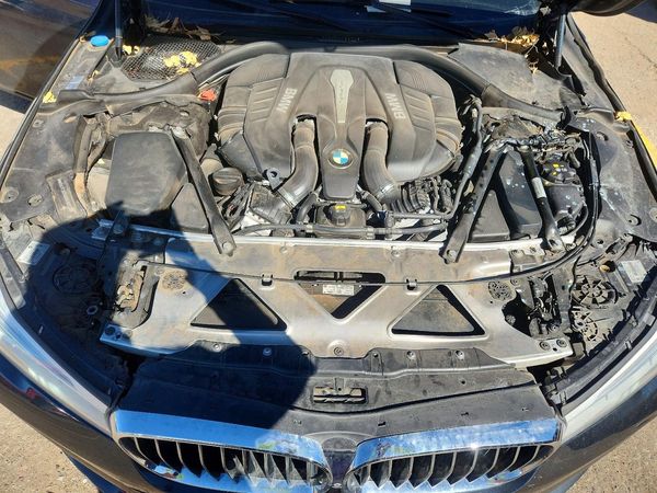 2016 BMW 750
