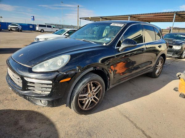 2016 PORSCHE CAYENNE