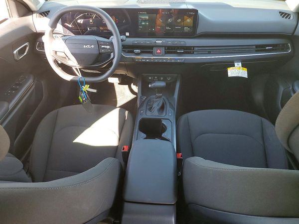 2026 KIA K4 LX, LXS