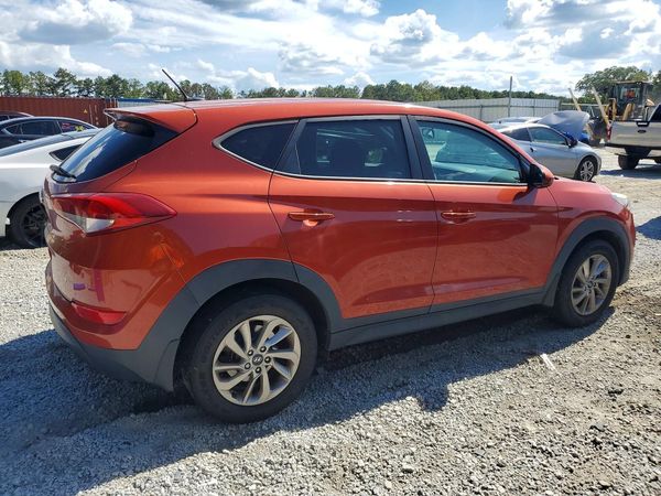 2017 HYUNDAI TUCSON SE (no options) — PSRA
