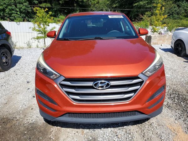2017 HYUNDAI TUCSON SE (no options) — DIRF