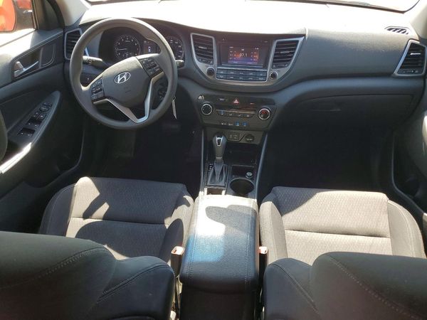 2017 HYUNDAI TUCSON SE (no options) — CKPT