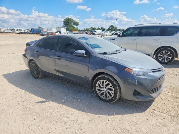 2017 TOYOTA COROLLA