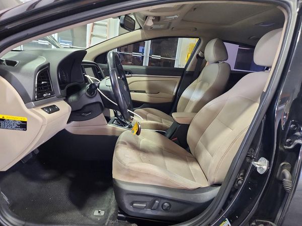 2017 HYUNDAI ELANTRA