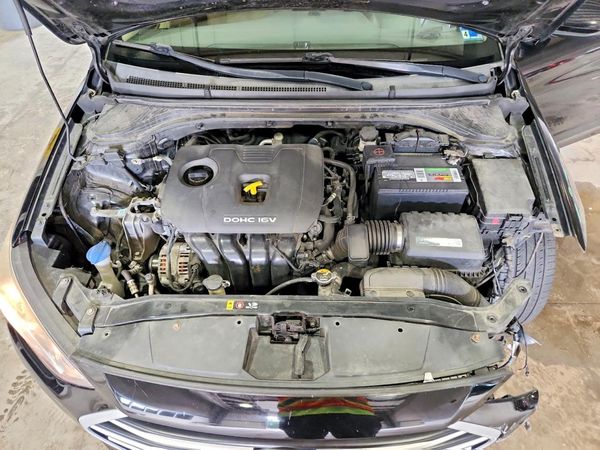 2017 HYUNDAI ELANTRA