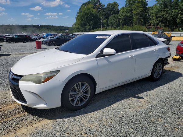 2015 TOYOTA CAMRY