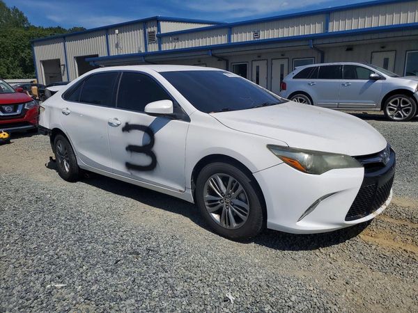 2015 TOYOTA CAMRY