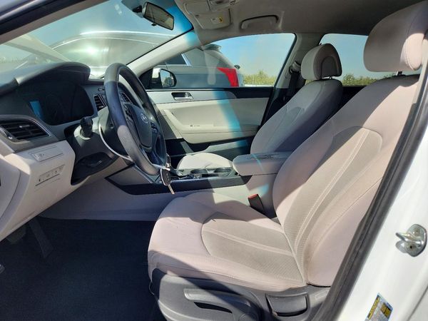 2017 HYUNDAI SONATA SE, Eco