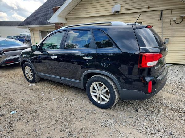 2014 KIA SORENTO Base/ LX
