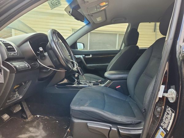 2014 KIA SORENTO Base/ LX