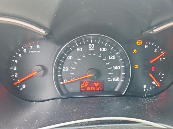 2014 KIA SORENTO Base/ LX