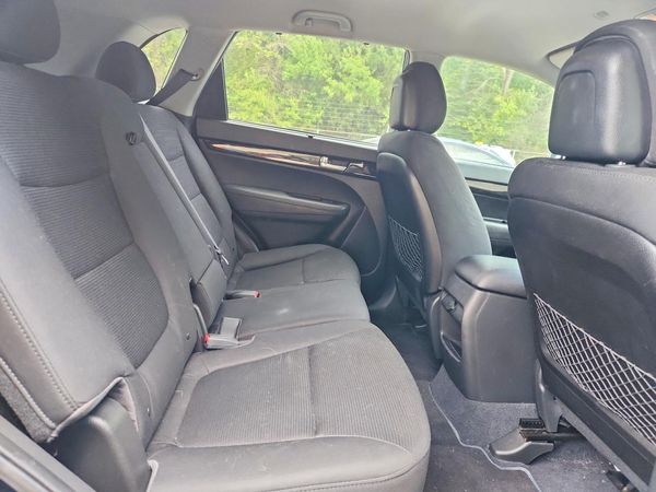 2014 KIA SORENTO Base/ LX
